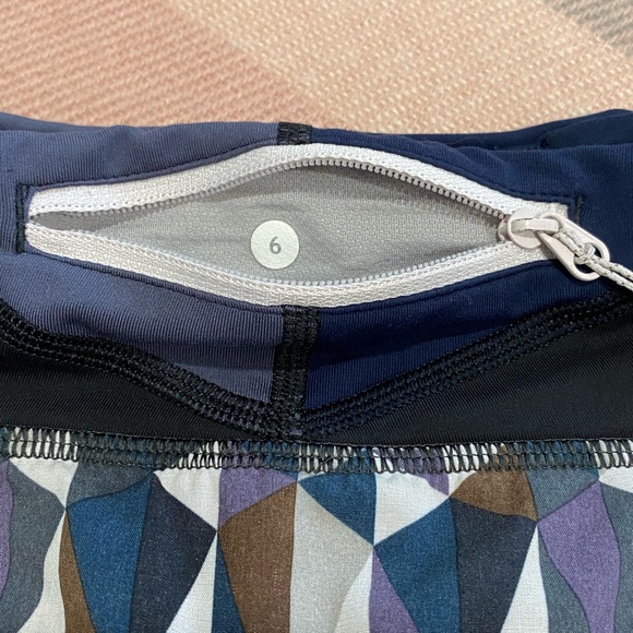 Lululemon Speed Short Stained Glass Geometric - Picture 6 of 8